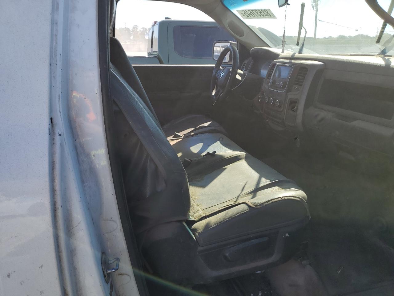 2015 Ram 1500 St VIN: 3C6JR6DG2FG636998 Lot: 82537645