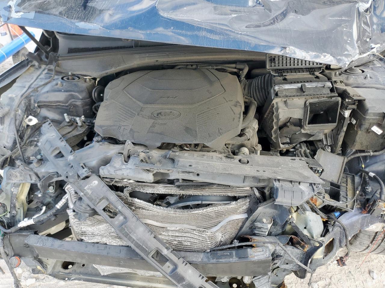 2017 Kia Cadenza Premium VIN: KNALC4J10H5092015 Lot: 92004095