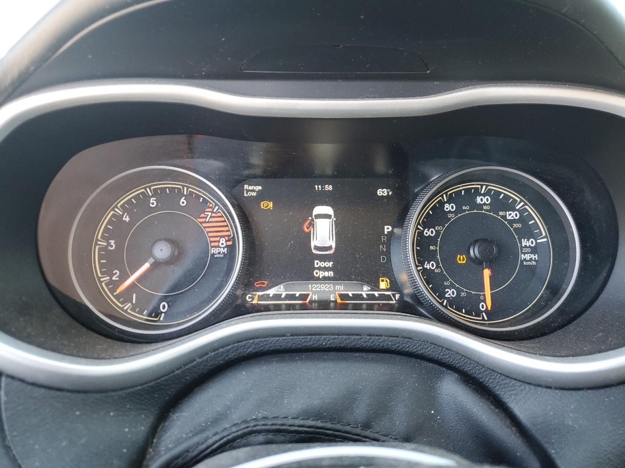 2017 Jeep Cherokee Overland VIN: 1C4PJMJSXHD217319 Lot: 92374465