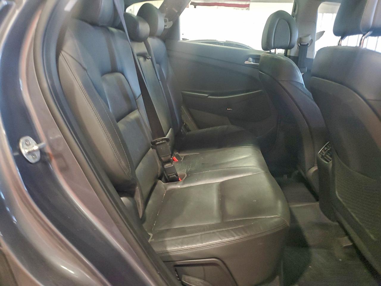 2018 Hyundai Tucson Value VIN: KM8J3CA2XJU642647 Lot: 94573395