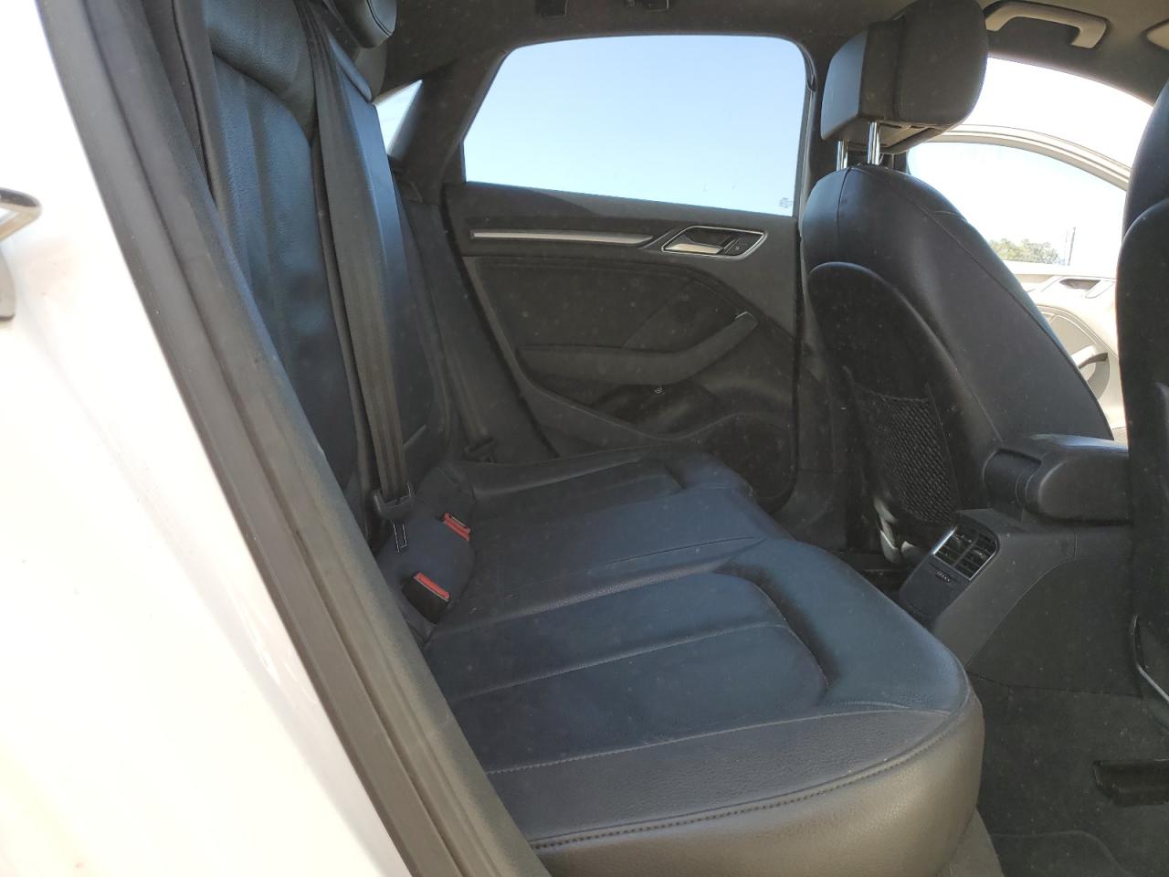 2017 Audi A3 Premium VIN: WAUAUGFF6H1026845 Lot: 91725845