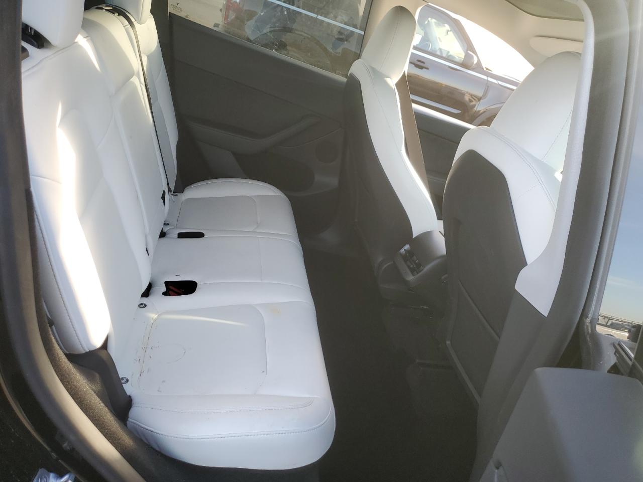 2023 Tesla Model Y VIN: 7SAYGDEF3PF894545 Lot: 91928975