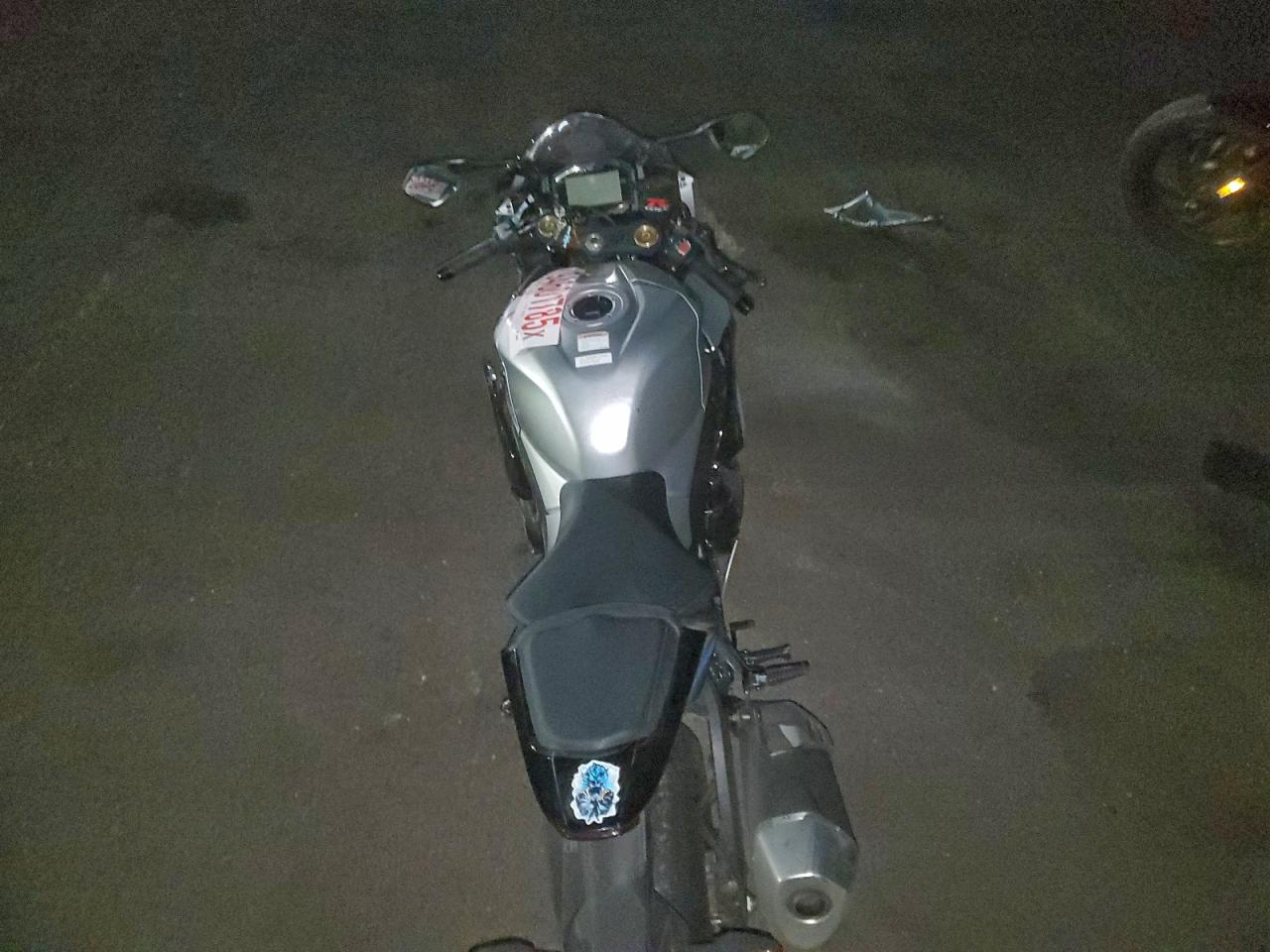 2025 Suzuki Gsx-R1000 VIN: 100093 Lot: 94601785