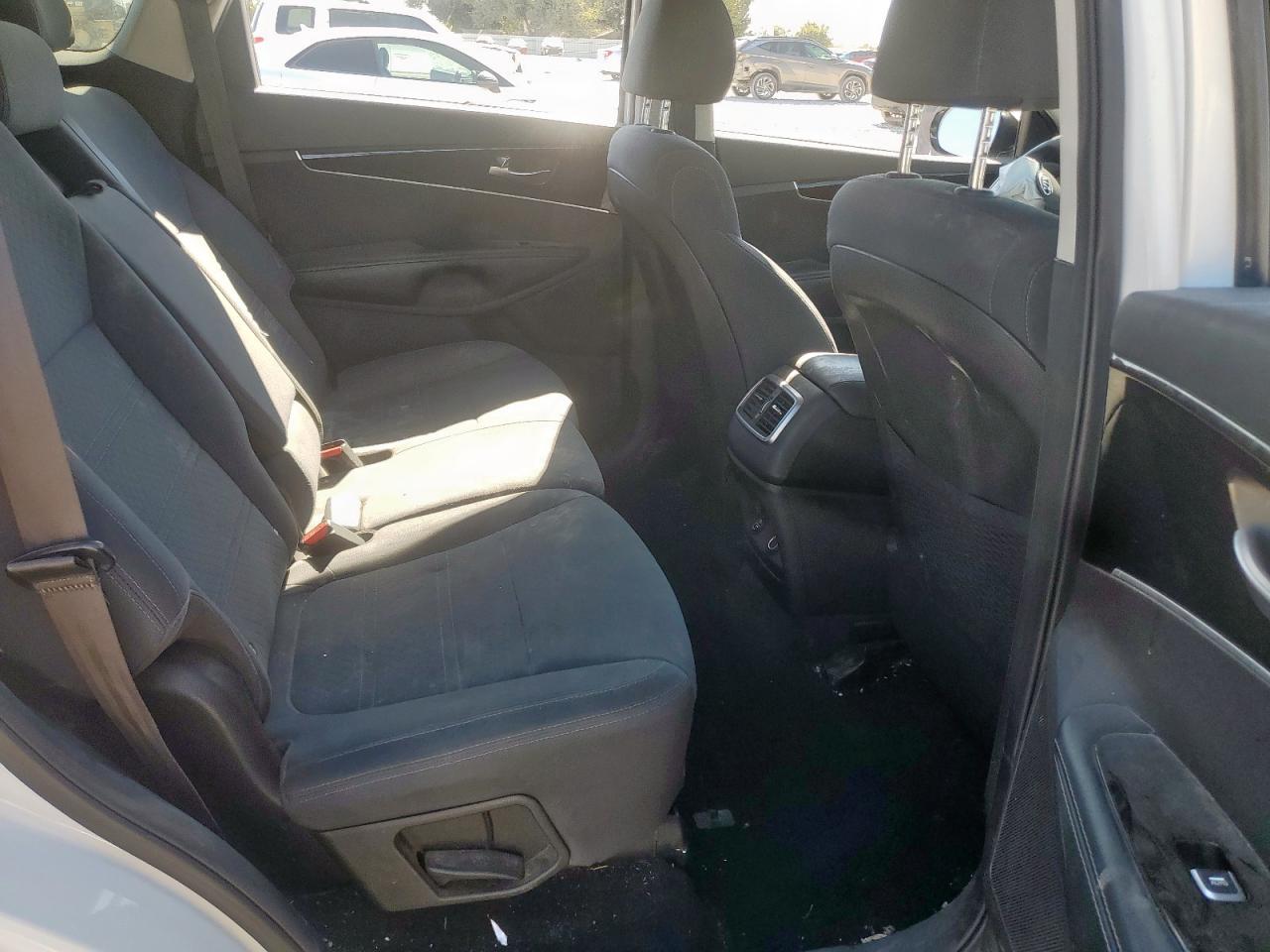 2020 Kia Sorento S VIN: 5XYPG4A51LG617272 Lot: 92418095