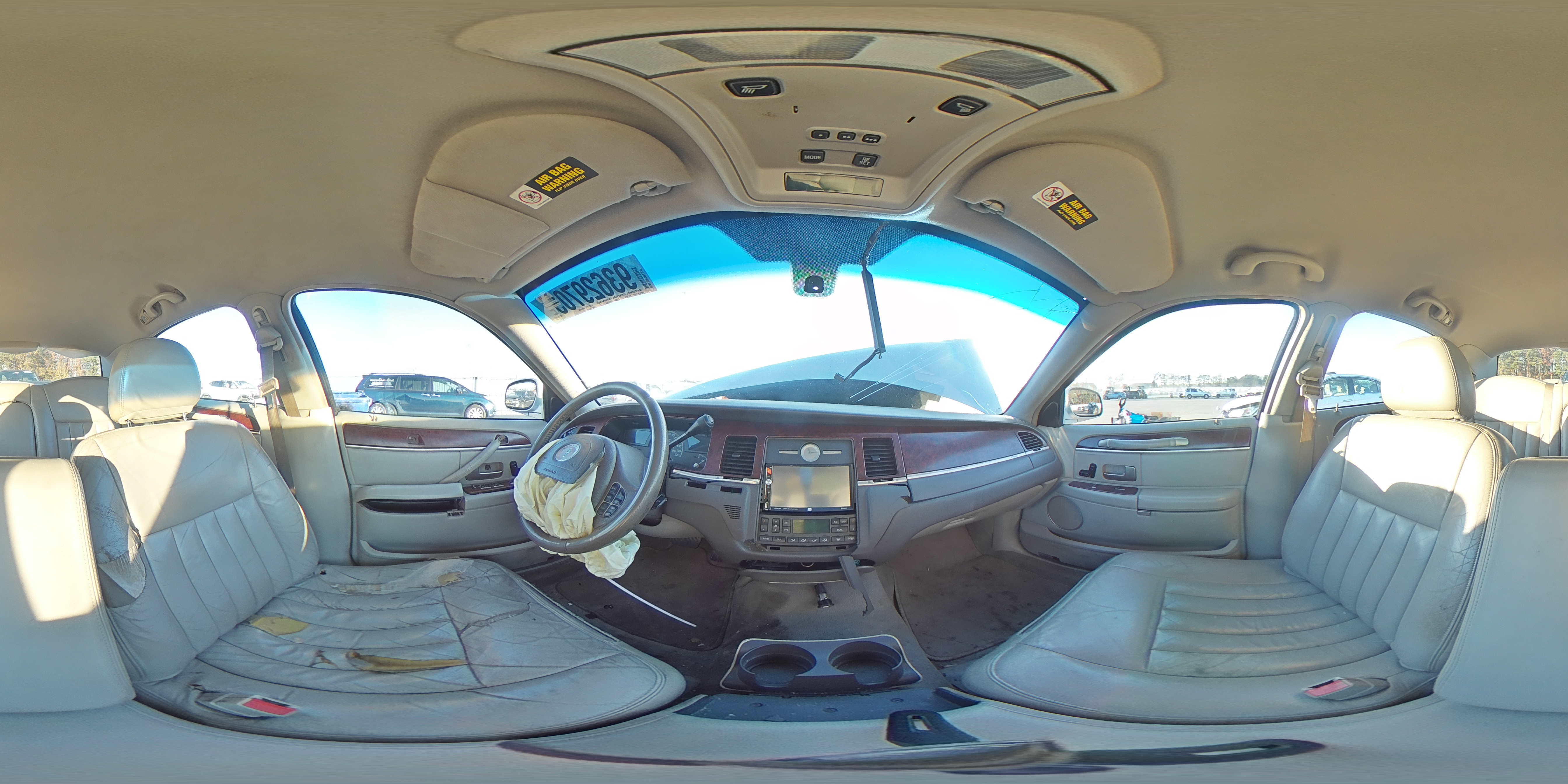 2003 Lincoln Town Car Executive VIN: 1LNHM81W73Y606681 Lot: 93629705