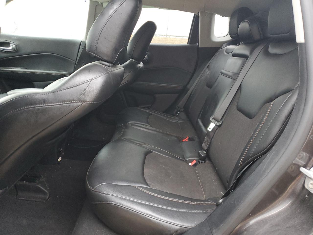 2018 Jeep Compass Latitude VIN: 3C4NJDBB7JT162379 Lot: 93657475