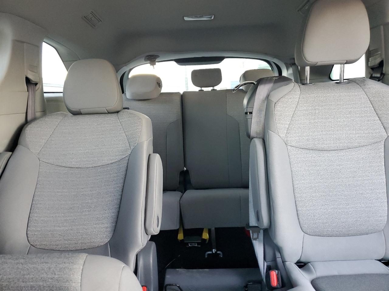 2021 Toyota Sienna Le VIN: 5TDKRKECXMS044328 Lot: 92664145