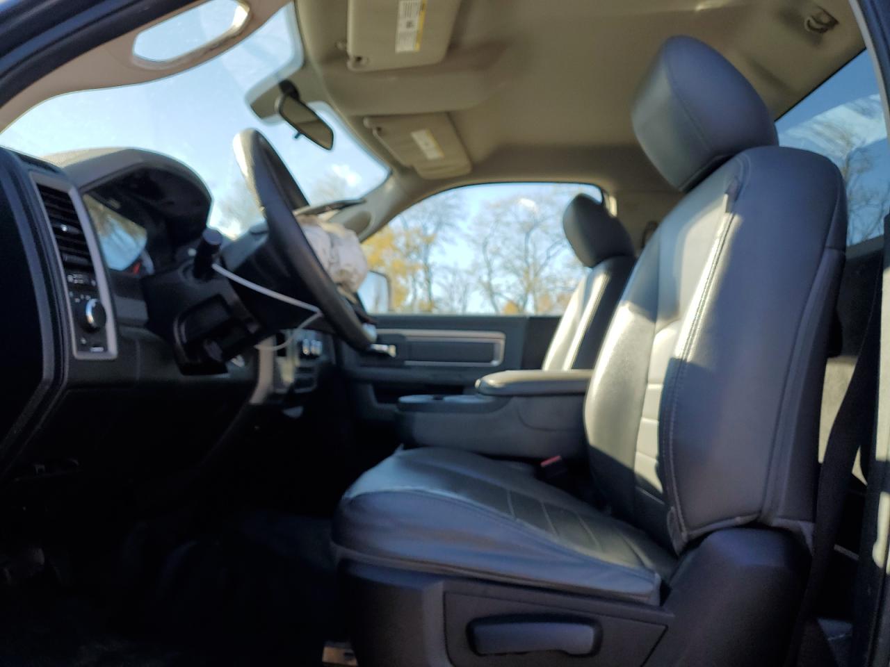 2015 Ram 1500 St VIN: 3C6JR6DTXFG683158 Lot: 91432255