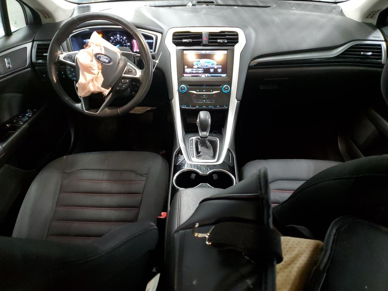 2015 Ford Fusion Se Hybrid VIN: 3FA6P0LU4FR147148 Lot: 92434885