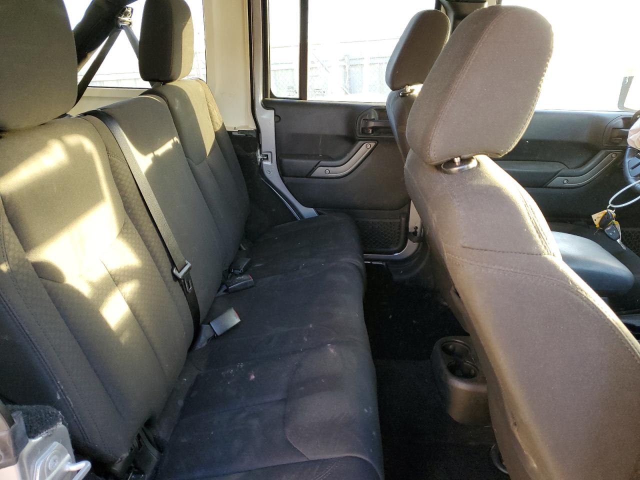 2016 Jeep Wrangler Unlimited Sport VIN: 1C4BJWDG5GL138061 Lot: 90619425