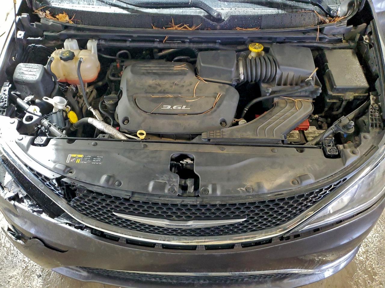 2017 Chrysler Pacifica Touring L VIN: 2C4RC1BG0HR820627 Lot: 93116355