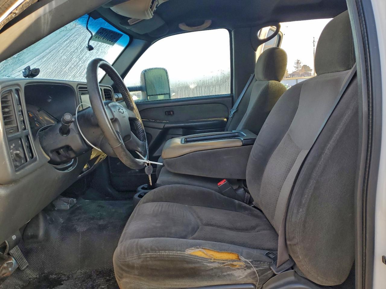 2003 Chevrolet Silverado K2500 Heavy Duty VIN: 1GCHK23133F120163 Lot: 90678135