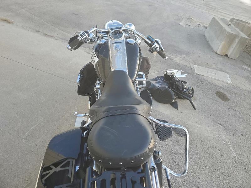 2015 HARLEY-DAVIDSON FLHR ROAD KING  