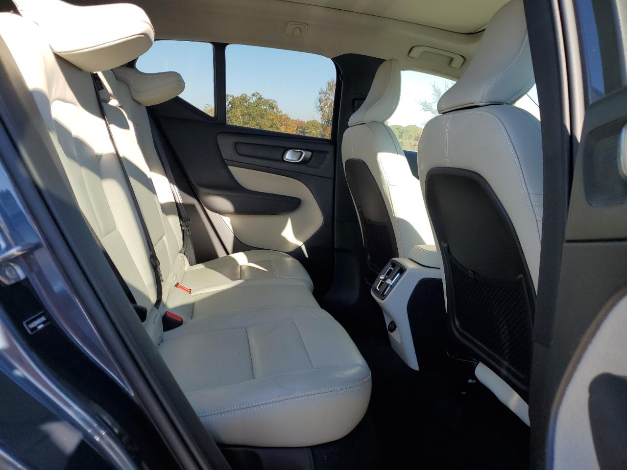 2021 Volvo Xc40 T4 Momentum VIN: YV4AC2HK4M2431462 Lot: 91452765