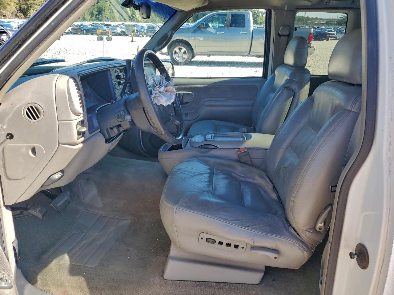 1998 Chevrolet Gmt-400 C1500 VIN: 2GCEC19R4W1227144 Lot: 94677525