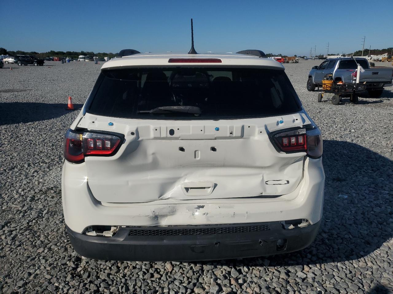 2020 Jeep Compass Latitude VIN: 3C4NJCBB2LT141596 Lot: 90915795