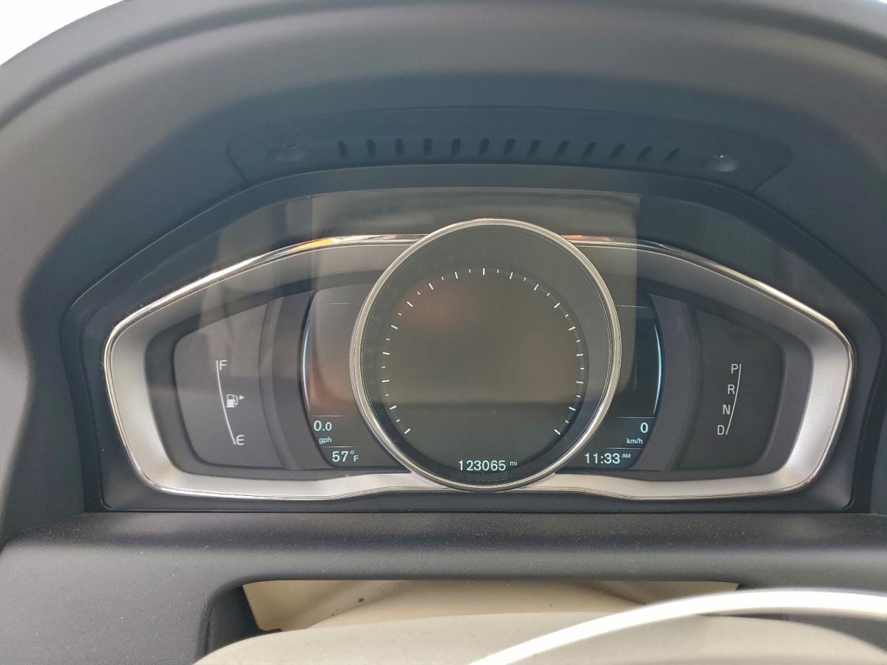 2015 Volvo Xc60 T6 Premier VIN: YV4902RK2F2737699 Lot: 93492635