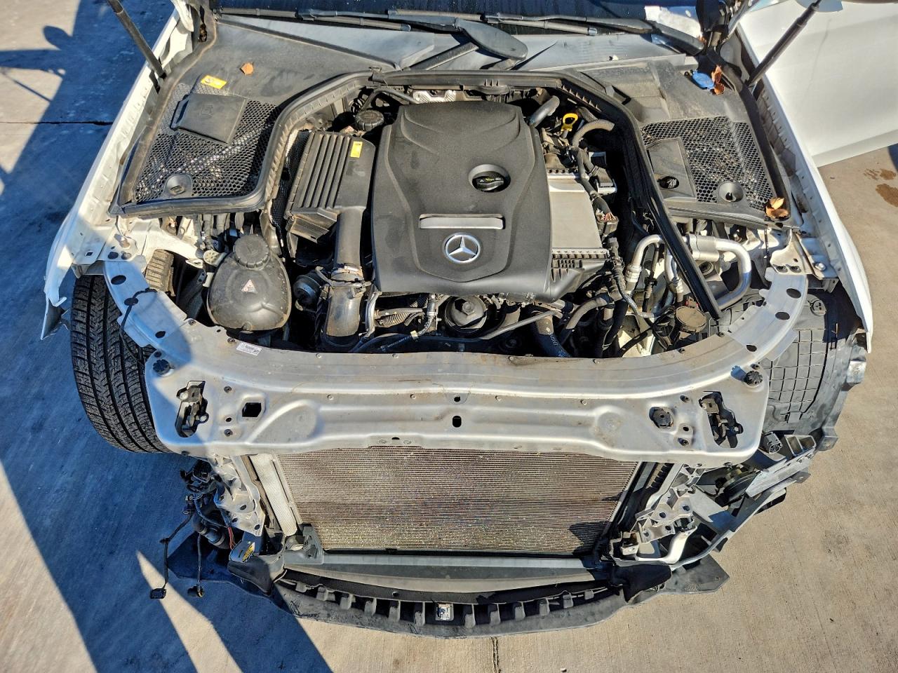 2016 Mercedes-Benz C 300 VIN: 55SWF4JB6GU122615 Lot: 92702975