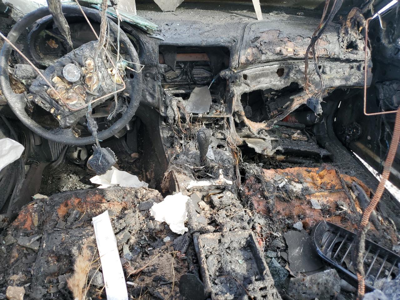 2004 BMW 325 I VIN: WBAET37494NJ45499 Lot: 91813305