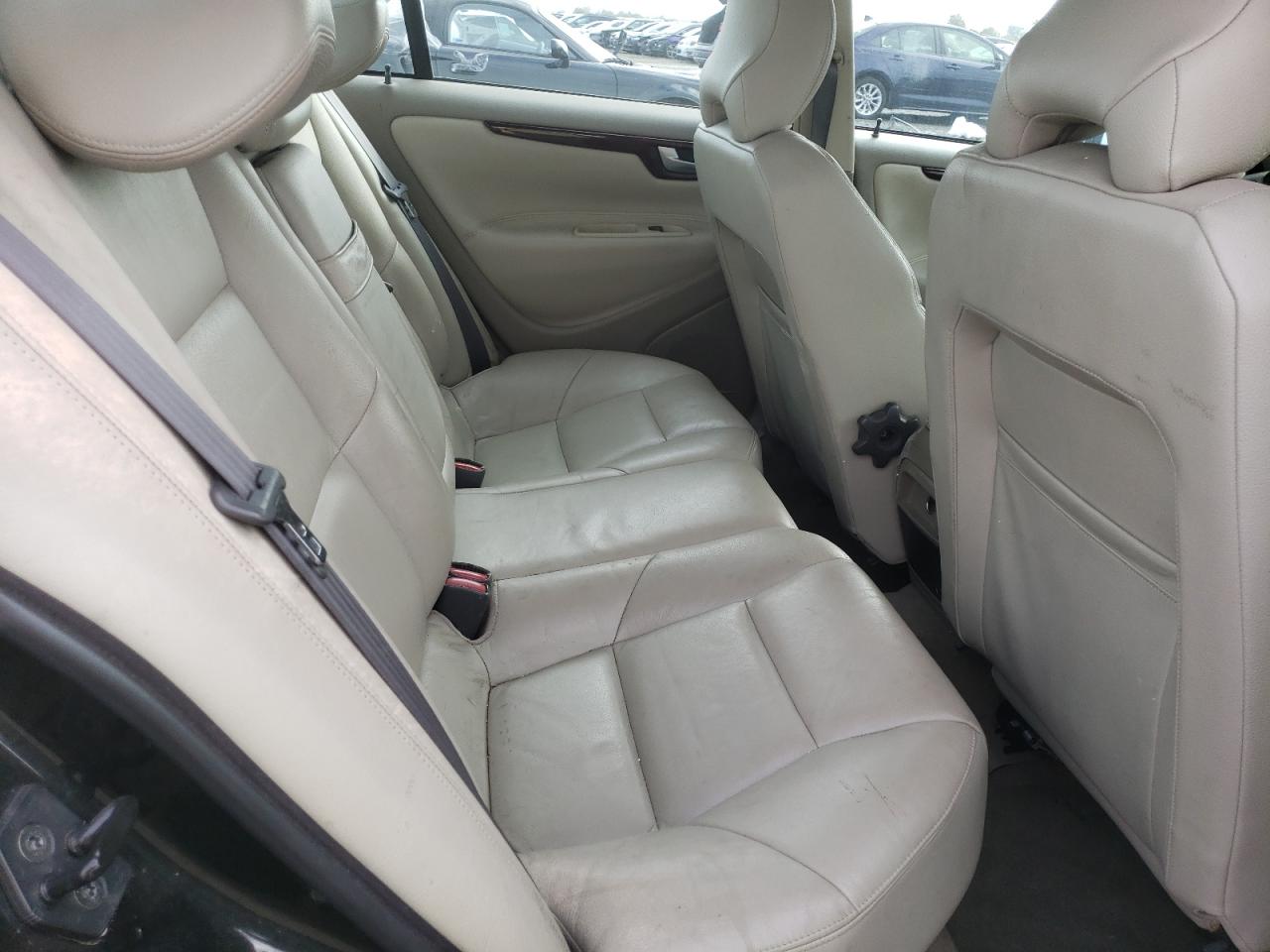 2004 Volvo S60 2.5T VIN: YV1RS59V042400660 Lot: 91707955