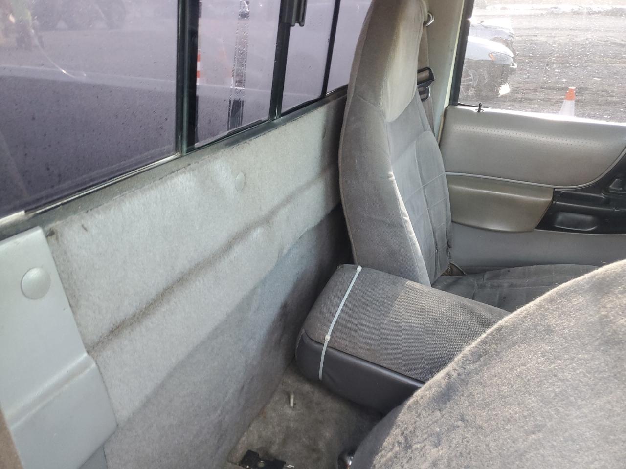 1996 Ford Ranger VIN: 1FTCR10A7TUA28599 Lot: 92278375