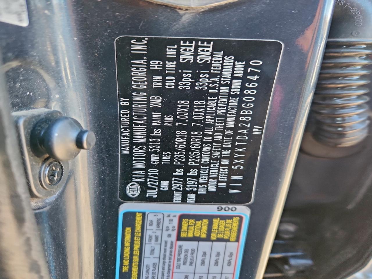 2011 Kia Sorento Base VIN: 5XYKTDA28BG086470 Lot: 94455575