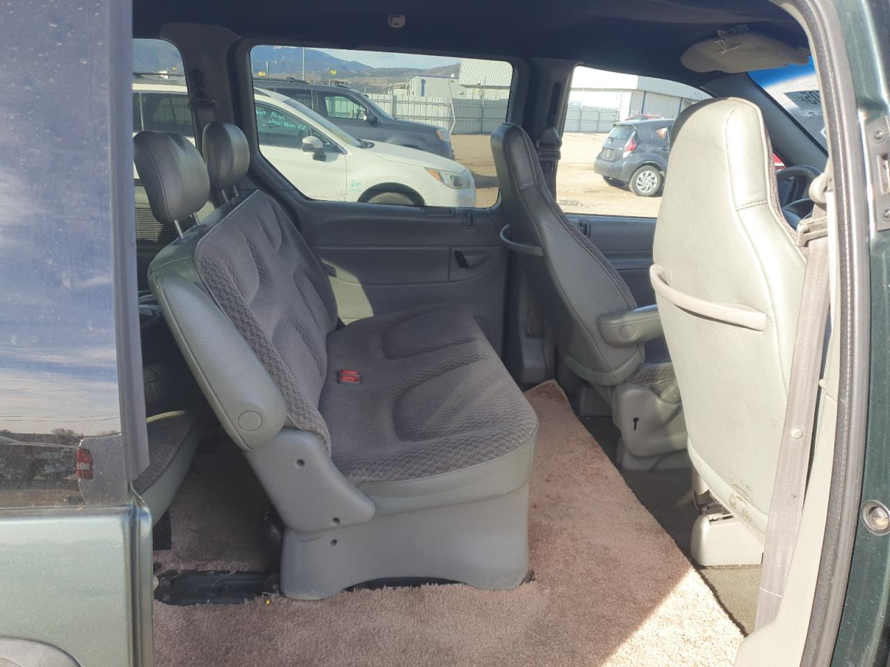 2000 Chrysler Voyager VIN: 2C4FJ25B4YR867593 Lot: 93505505