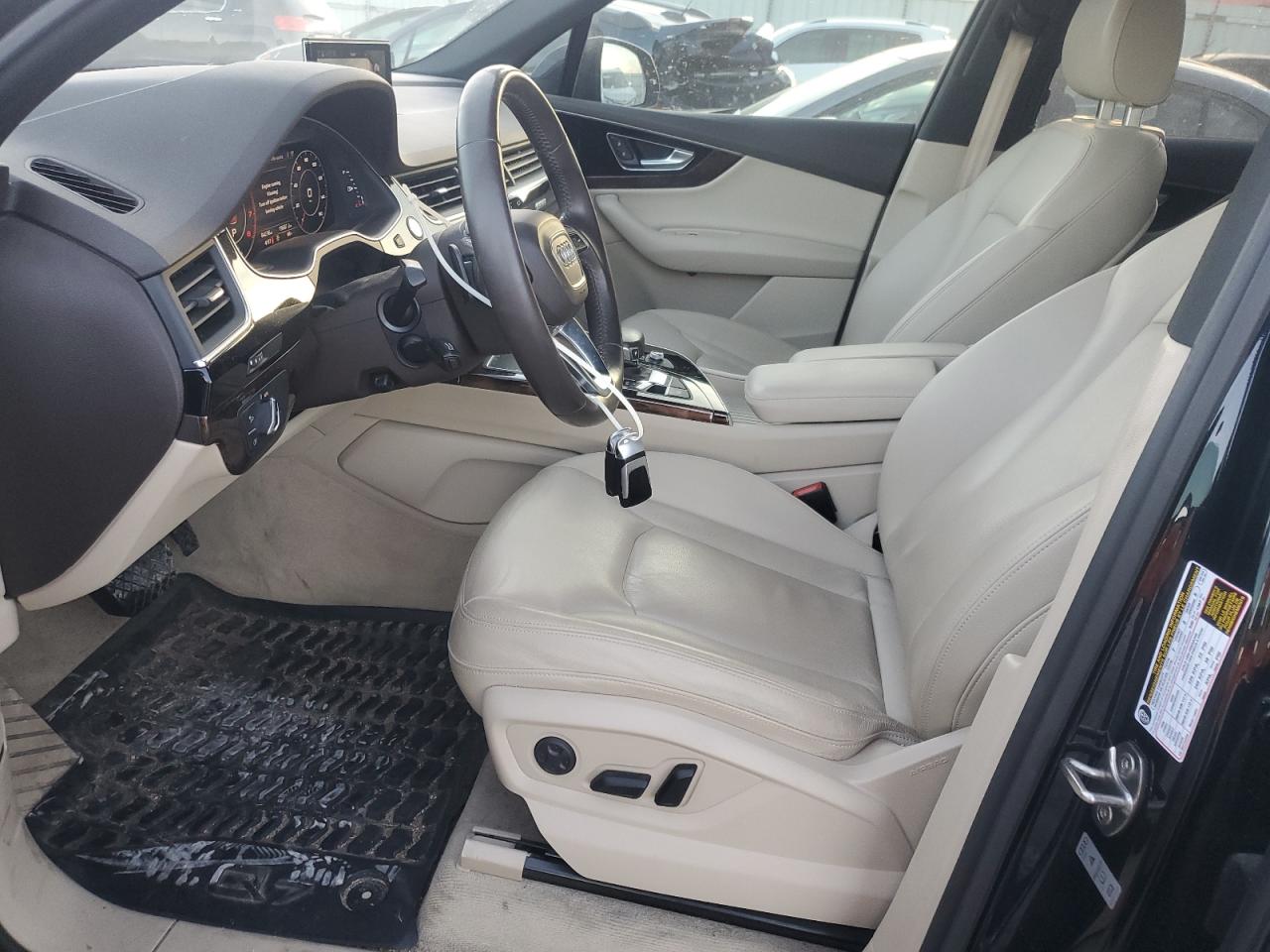 2017 Audi Q7 Premium Plus VIN: WA1LAAF71HD014668 Lot: 92687525