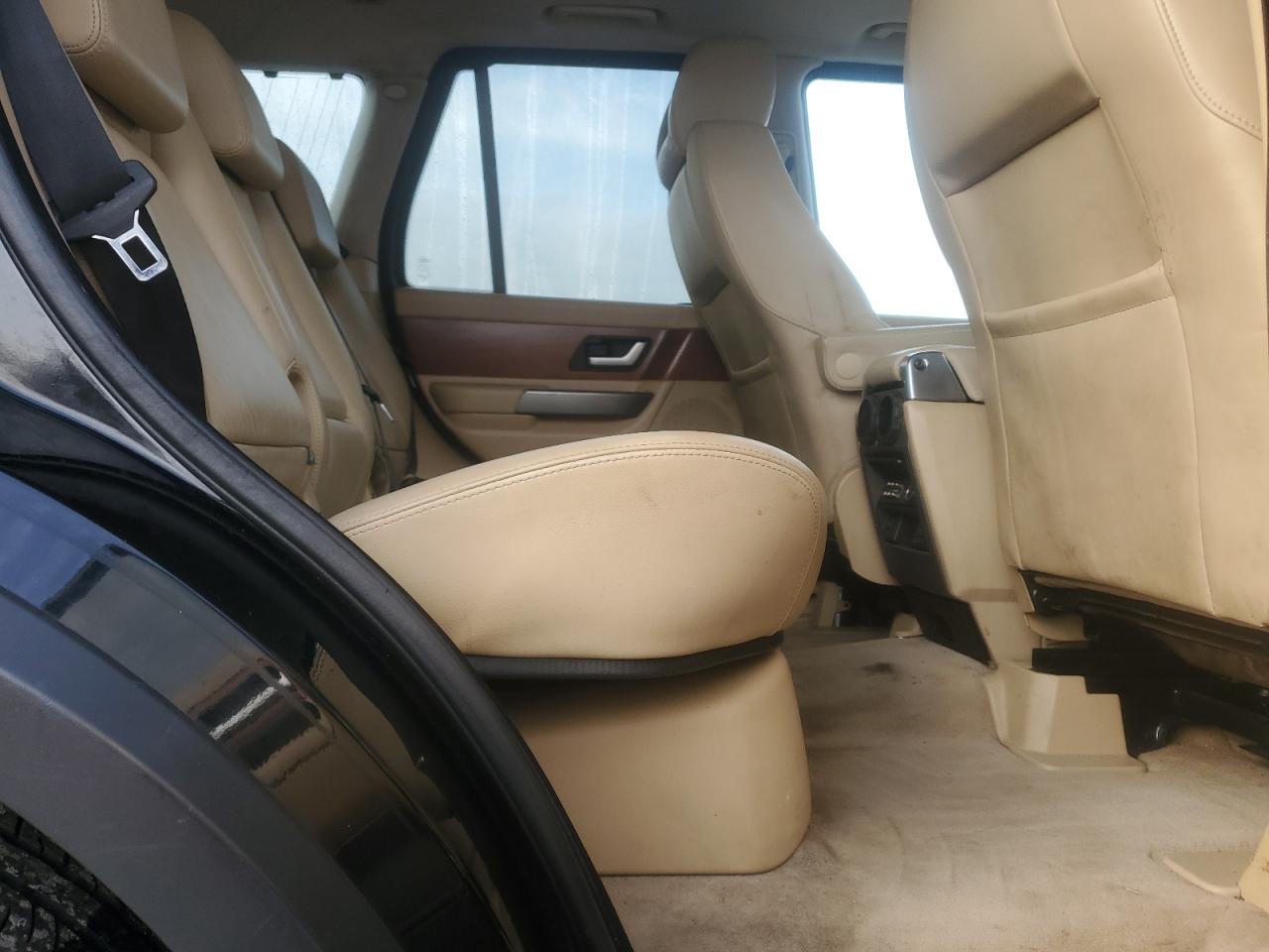 2007 Land Rover Range Rover Sport Hse VIN: SALSK25437A117546 Lot: 92546575