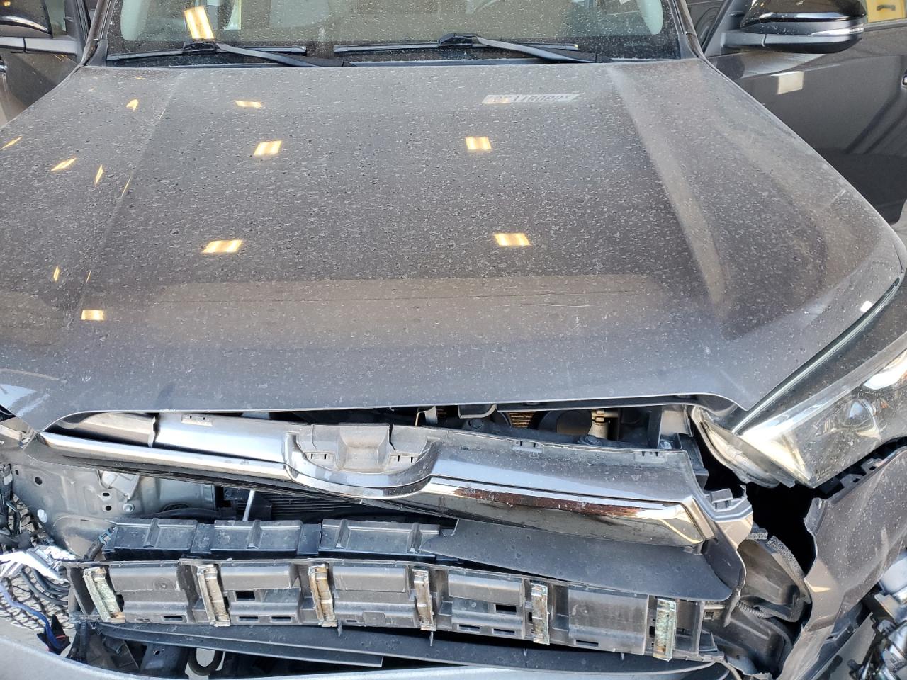 2020 Toyota 4Runner Sr5/Sr5 Premium VIN: JTEBU5JR9L5763855 Lot: 92118065