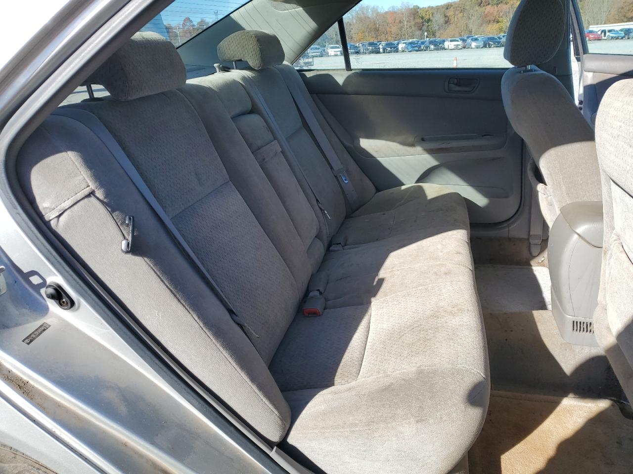 2004 Toyota Camry Le VIN: 4T1BE32KX4U940195 Lot: 91937335