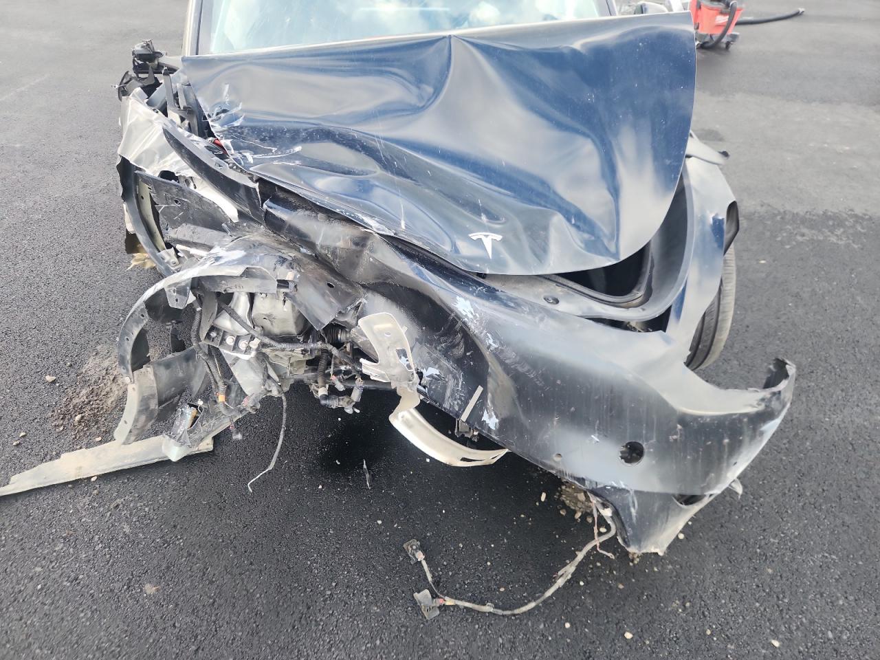 2022 Tesla Model Y VIN: 7SAYGDEF4NF568573 Lot: 92378135