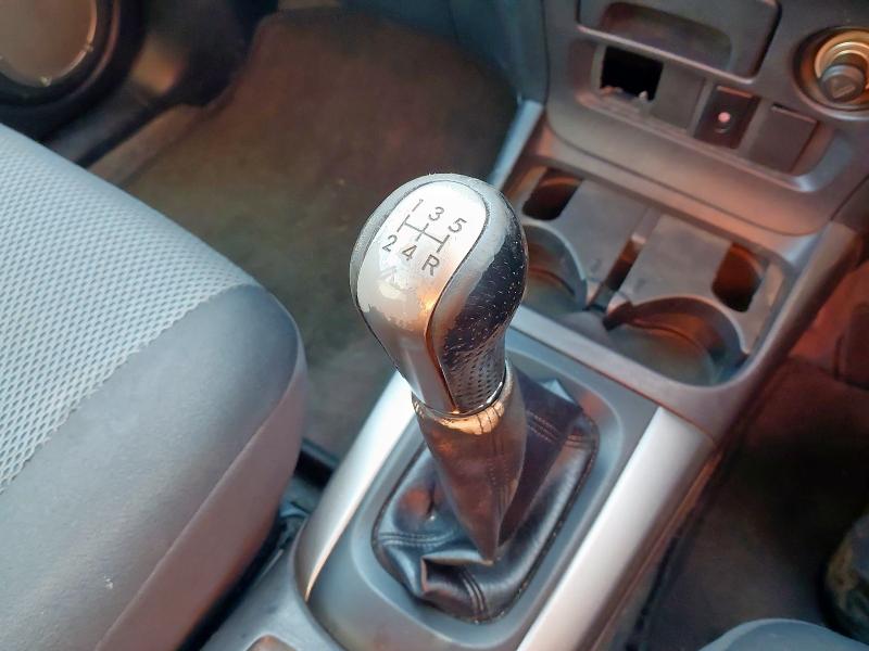 2005 TOYOTA RAV 4 2.0 XT3 5DR