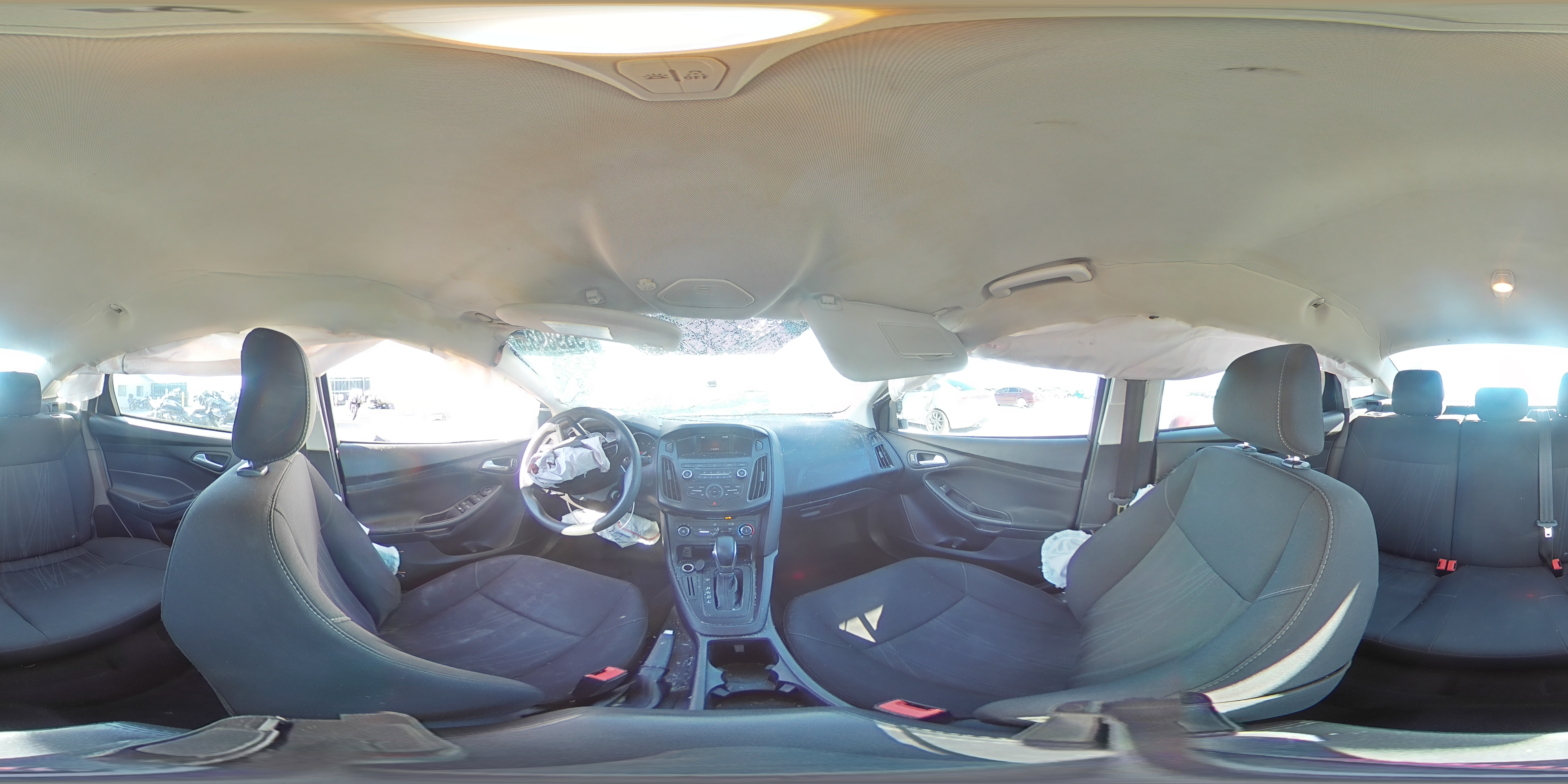 2018 Ford Focus Se VIN: 1FADP3F23JL223470 Lot: 93989355