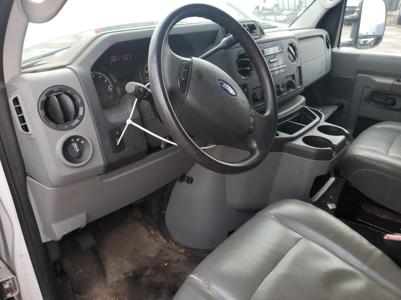 2010 Ford E250 Utility / Service Van VIN: 1FTNE2EW8ADA85731 Lot: 90423225