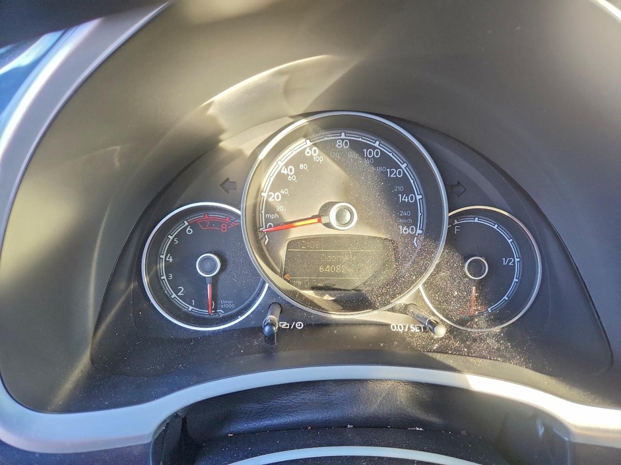 2018 Volkswagen Beetle S VIN: 3VW5DAAT8JM515073 Lot: 93316445