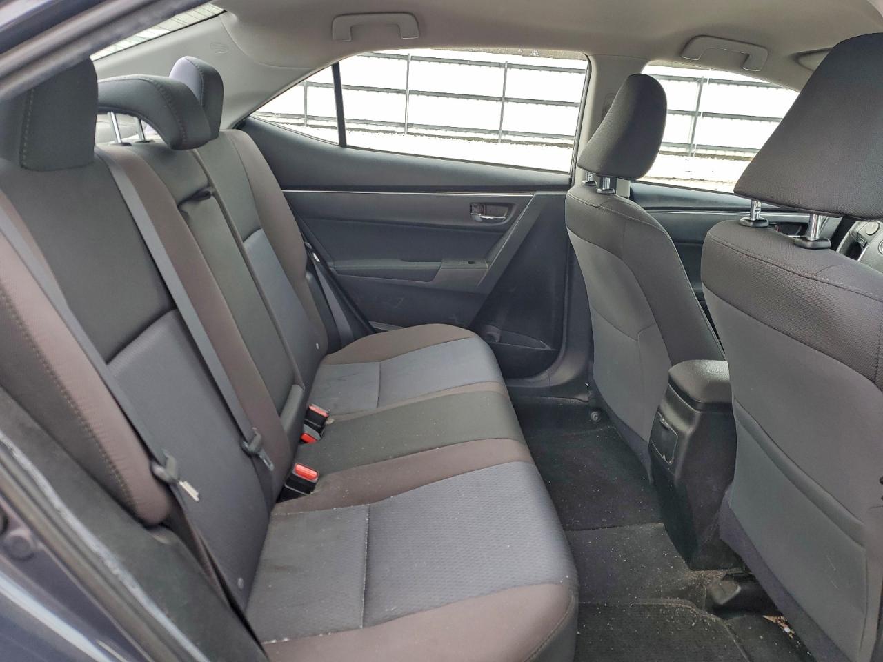 2017 Toyota Corolla L VIN: 5YFBURHE7HP589924 Lot: 94253115