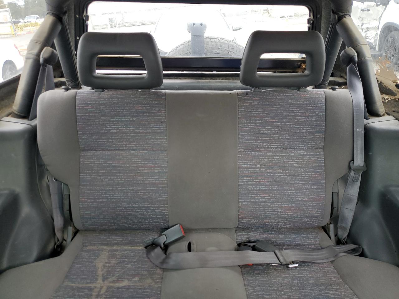 1998 Isuzu Amigo VIN: 4S2CM57W2W4369750 Lot: 93025905