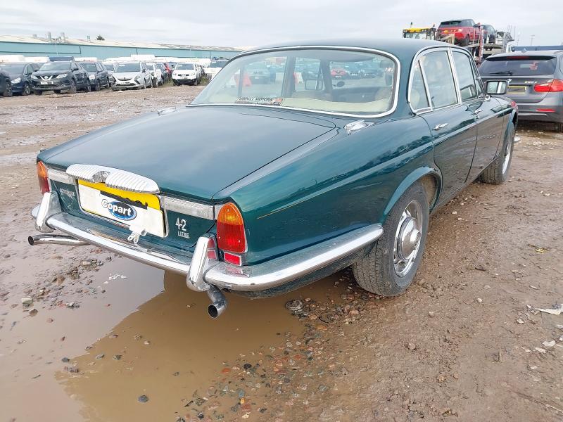 1972 DAIMLER SOVEREIGN 4.2 AUTO 