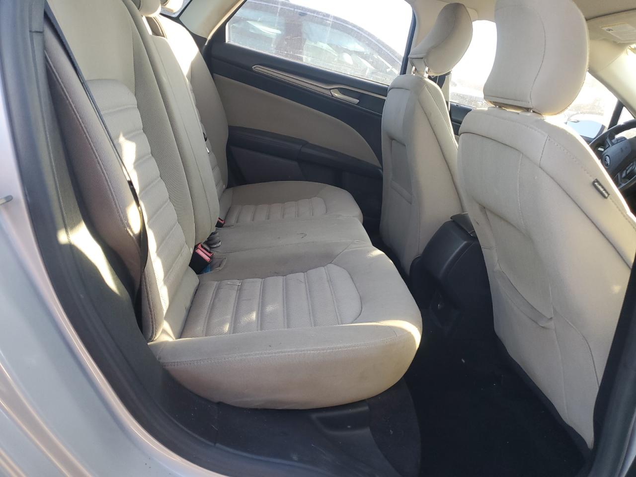 2017 Ford Fusion S VIN: 3FA6P0G70HR310370 Lot: 93388815