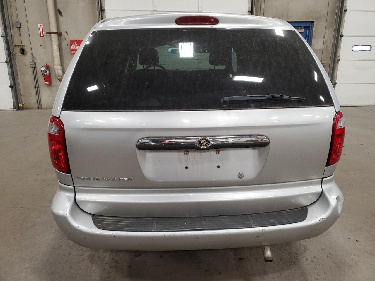 2007 Chrysler Town & Country Lx VIN: 1A4GJ45R27B153269 Lot: 91701945