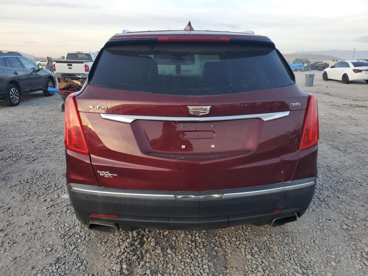 2017 Cadillac Xt5 Luxury VIN: 1GYKNBRS2HZ100421 Lot: 92538235