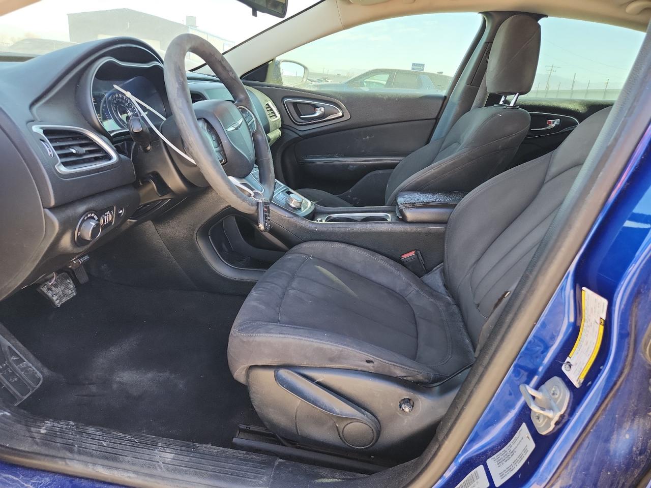 2015 Chrysler 200 Limited VIN: 1C3CCCAB0FN555634 Lot: 85209905