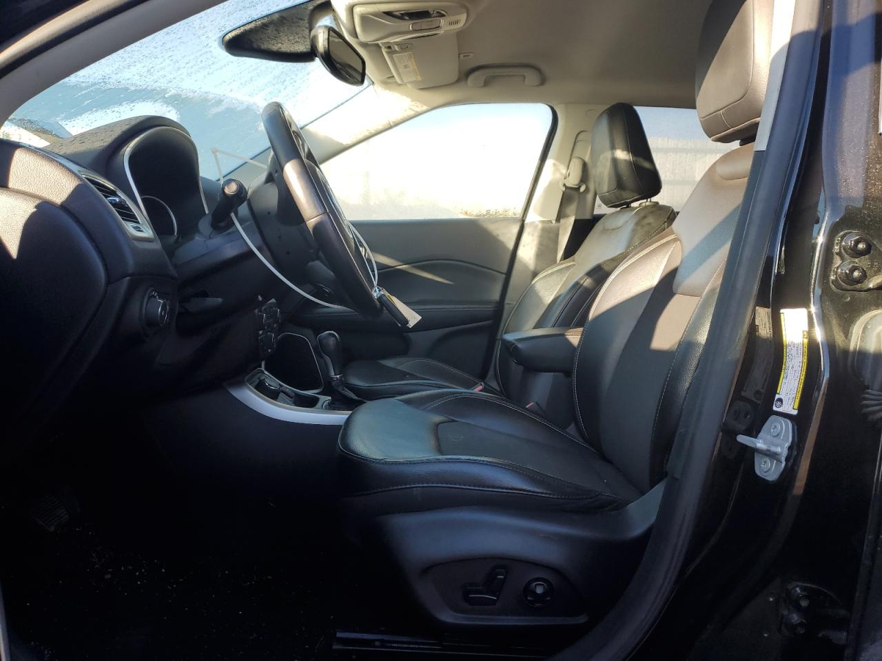 2018 Jeep Compass Latitude VIN: 3C4NJDBB2JT349805 Lot: 93217835