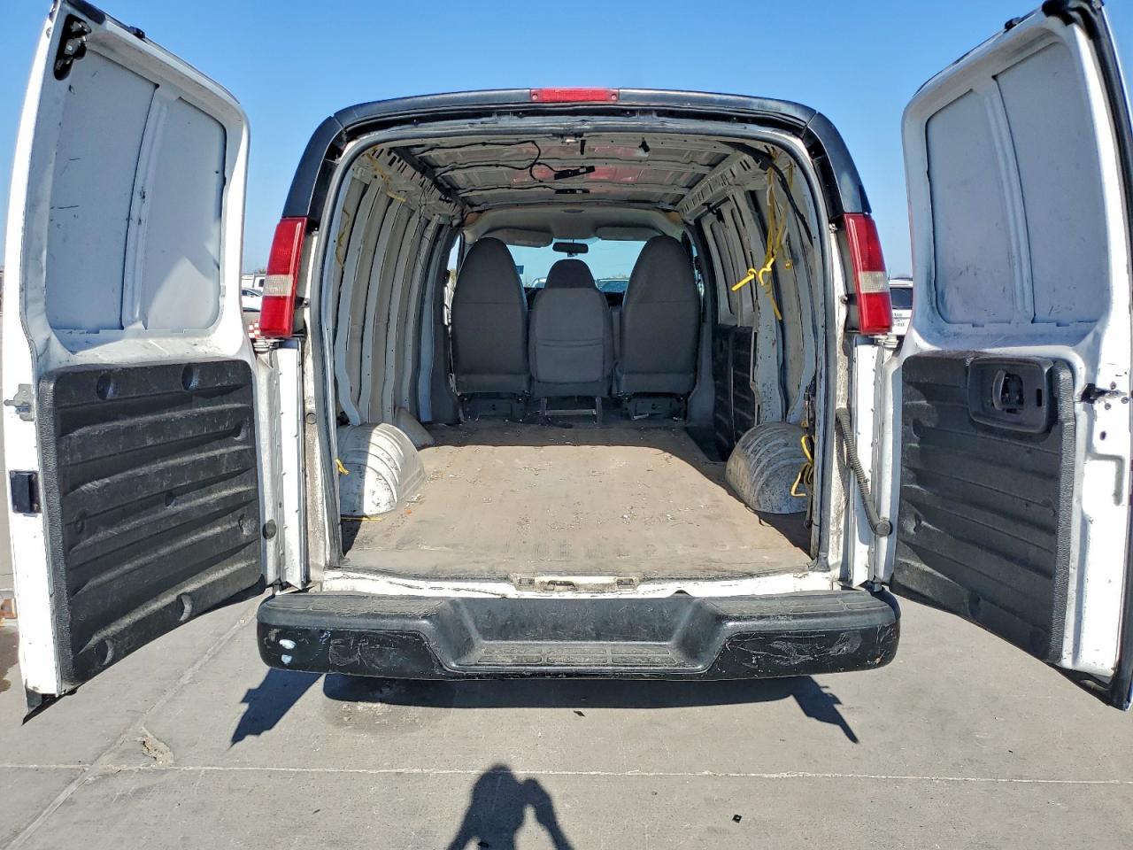 2015 GMC Savana G2500 VIN: 1GTW7FCF7F1192383 Lot: 91994955