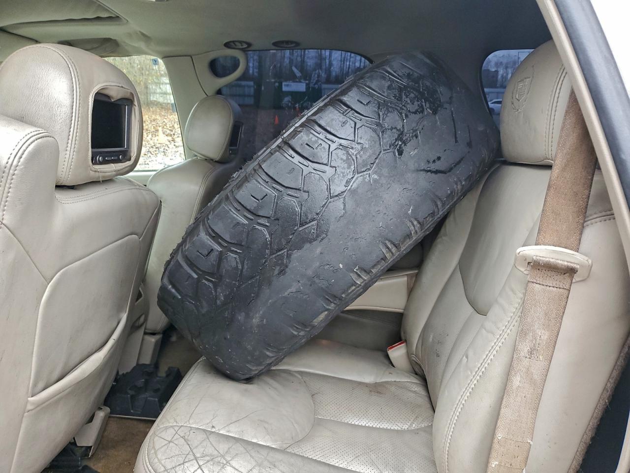 2003 Cadillac Escalade Luxury VIN: 1GYEK63N23R285501 Lot: 93771855