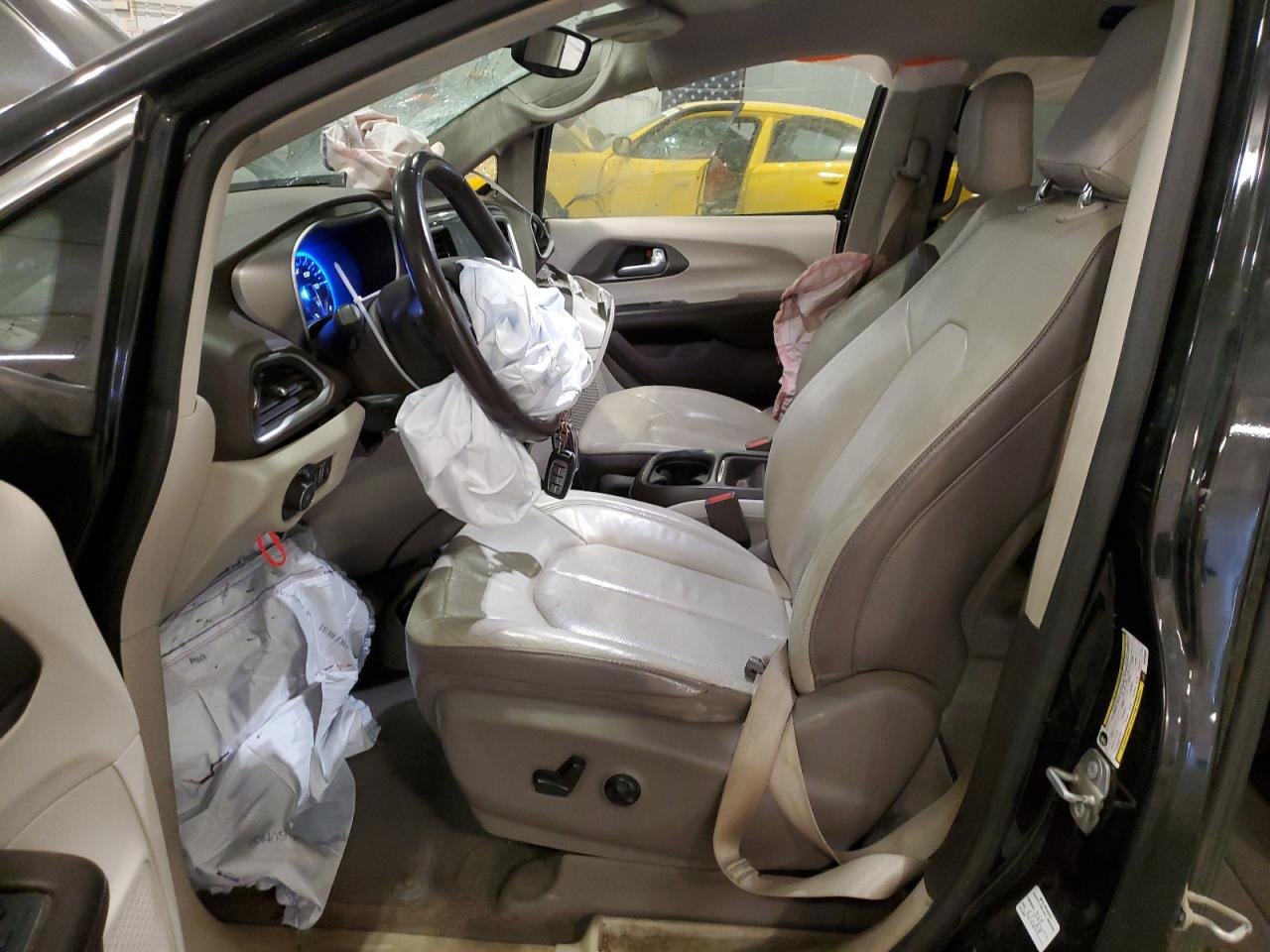 2018 Chrysler Pacifica Touring L VIN: 2C4RC1BG1JR263099 Lot: 92101195