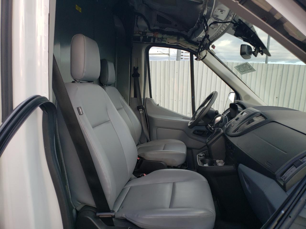 2017 Ford Transit T-250 VIN: 1FTYR1CM9HKA85935 Lot: 92688225