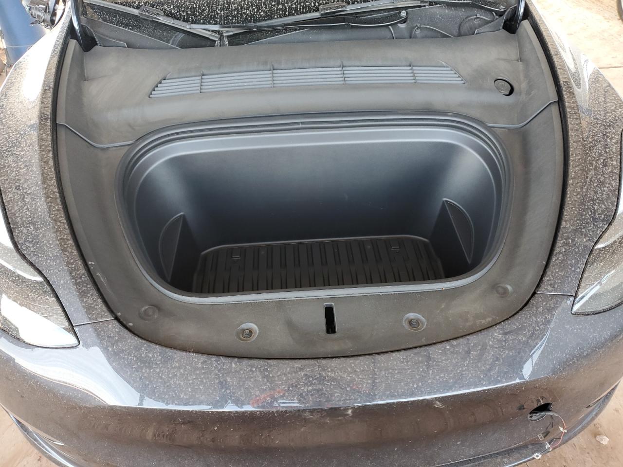 2024 Tesla Model Y VIN: 7SAYGDEE8RA226005 Lot: 93294135