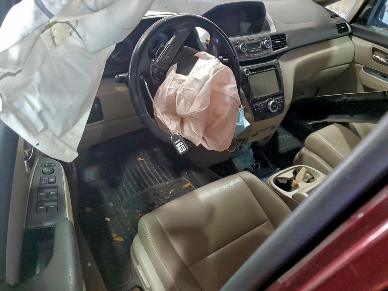 2015 Honda Odyssey Touring VIN: 5FNRL5H92FB092852 Lot: 94686355